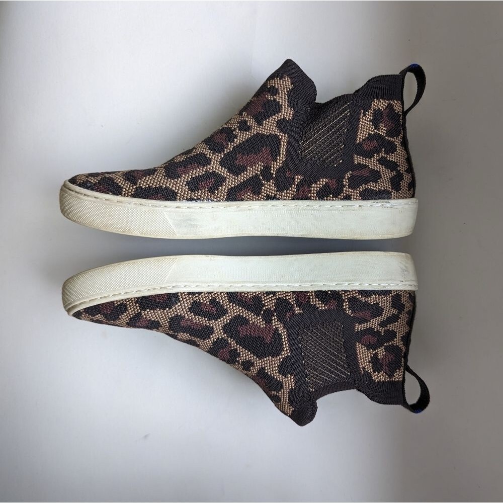 Rothy's Discontinued The Chelsea in Wildcat Leopard Print - Picture 7 of 12